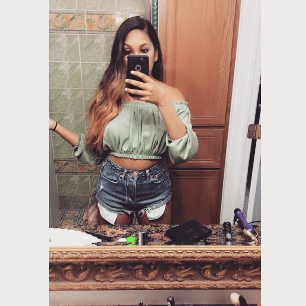 Crop top